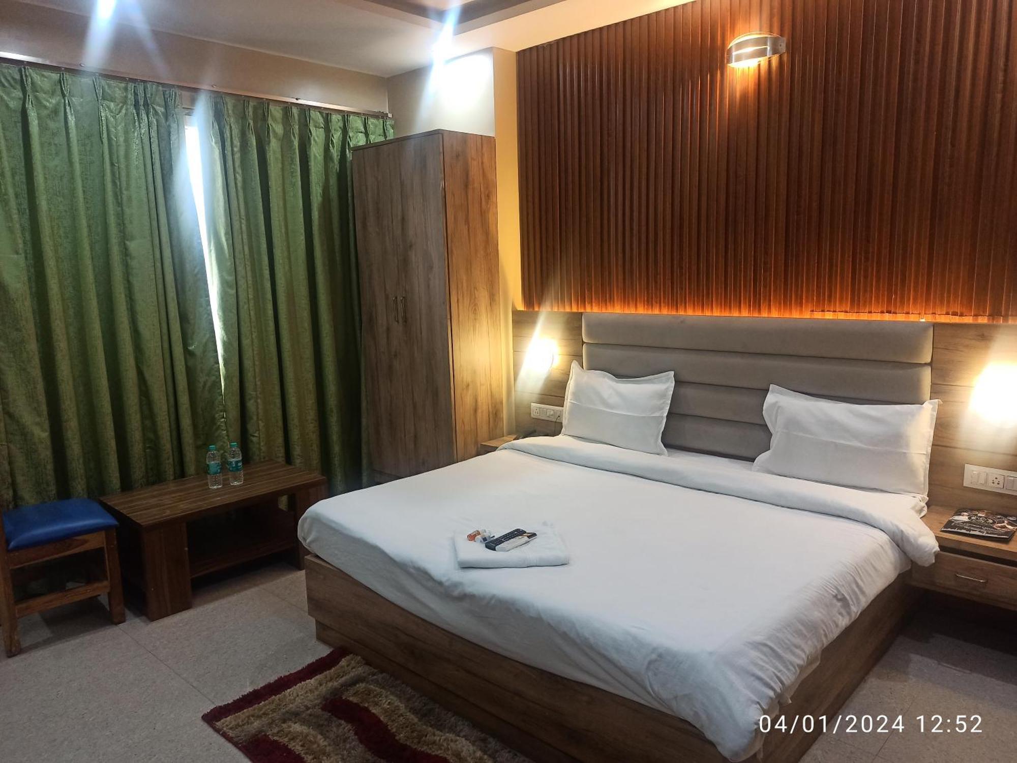 Icyhotels Hl Inn Chinhat Esterno foto